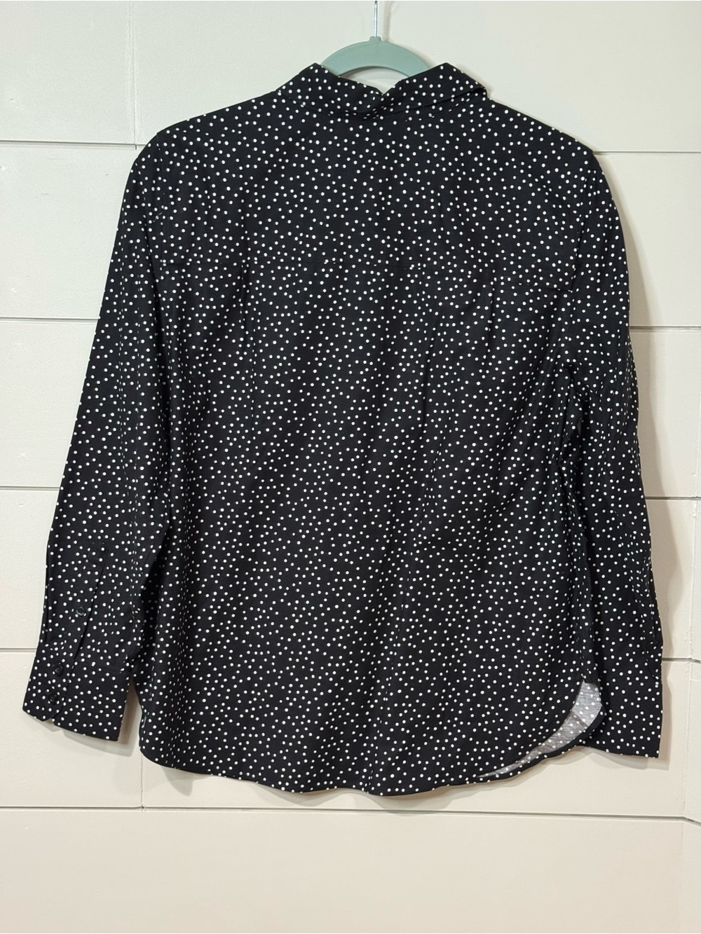 NEW Chico's Black No Iron Polka Dot Shirt Button-Down Shirt Size M/10 - Picture 7 of 8